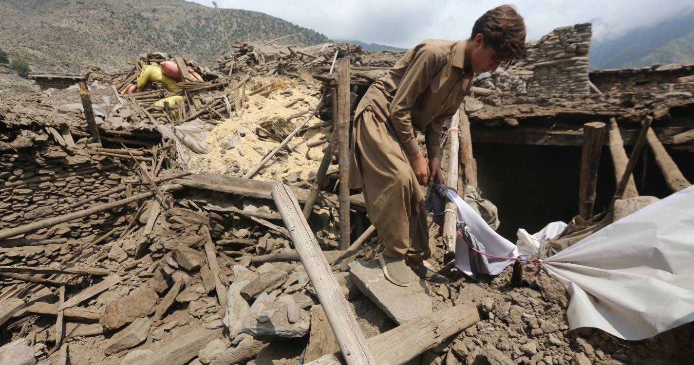 UE envia ajuda de um milhão de euros para zona do Afeganistão atingida por sismo