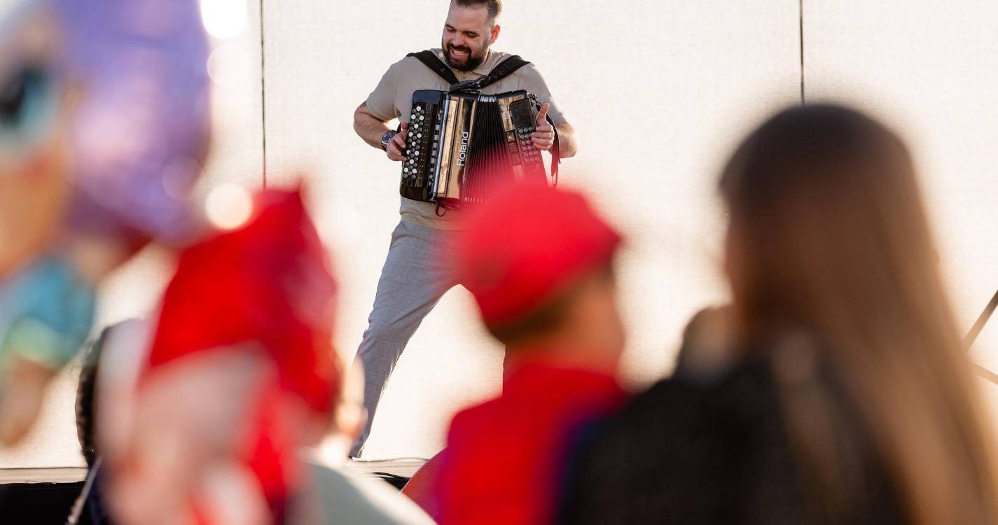 Mascarados do Arco da Calheta mostram como se brinca ao Carnaval