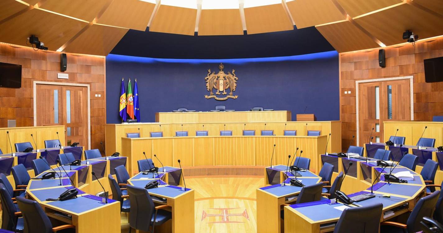 XIII Legislatura terminou antecipadamente com 32 sessões plenárias realizadas e 56 diplomas apreciados