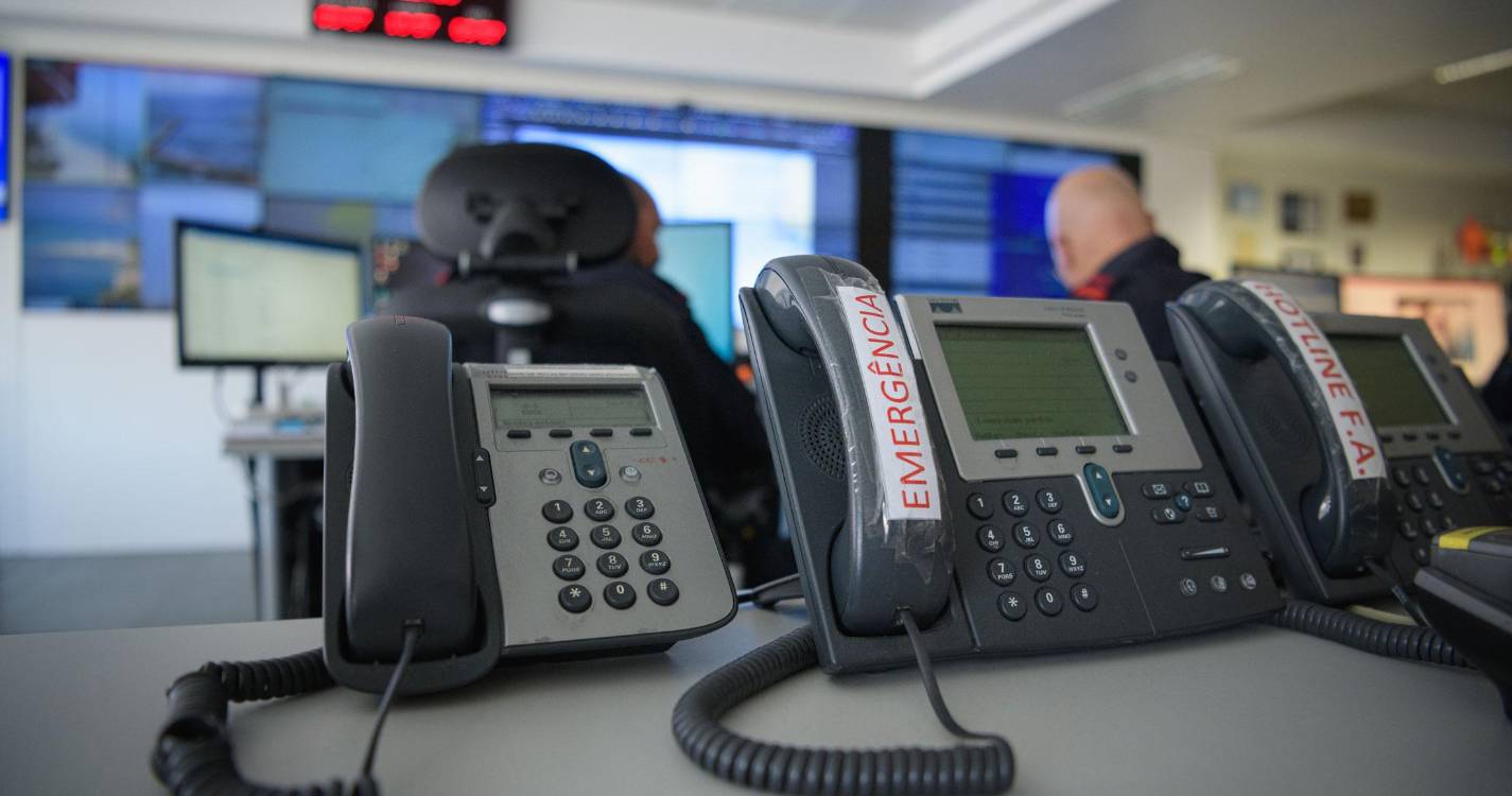 Quatro tripulantes resgatados de veleiro em chamas ao largo do Porto Santo