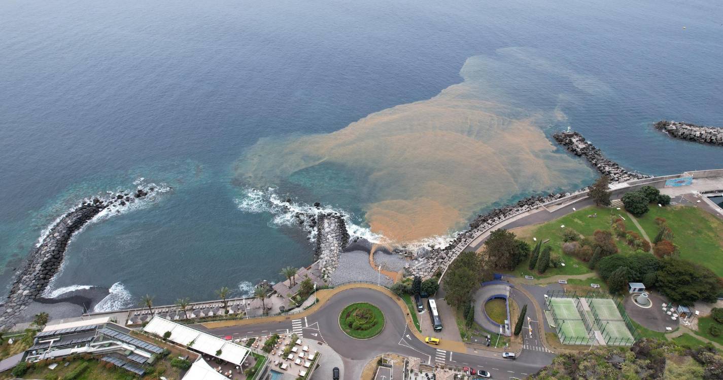 Derrocada nas imediações da ETAR da Calheta