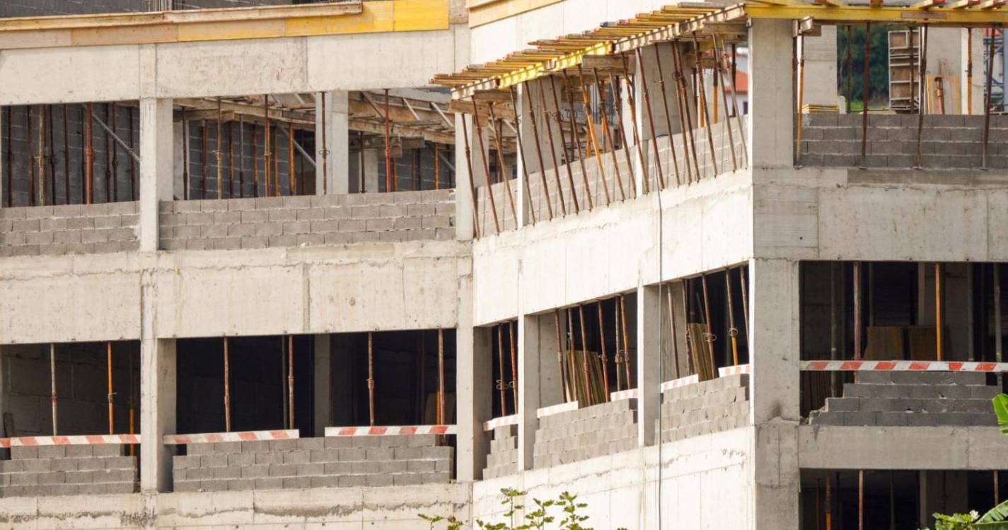 Edifícios licenciados cresceram no primeiro trimestre do ano, mas edifícios concluídos diminuíram