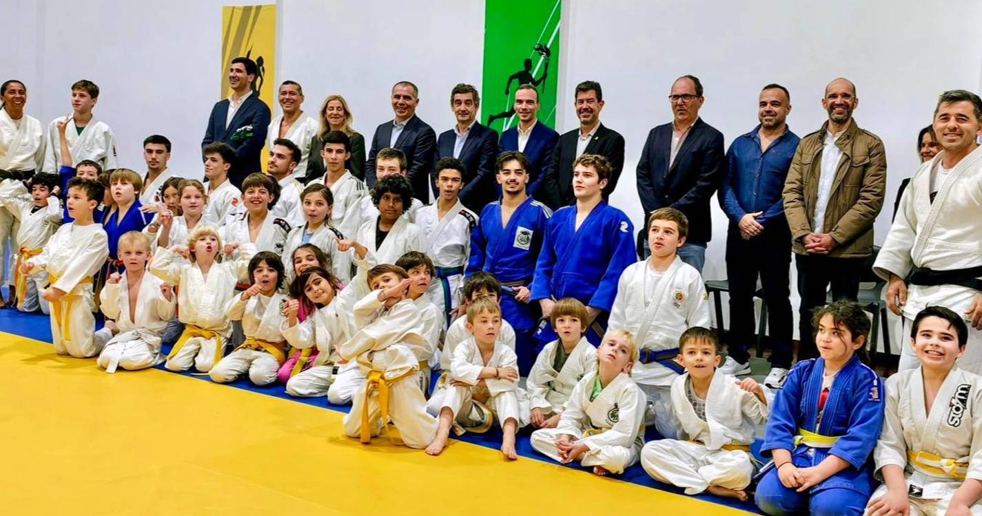 Pedro Araújo enaltece visita do Secretário de Estado do Desporto ao GD APEL