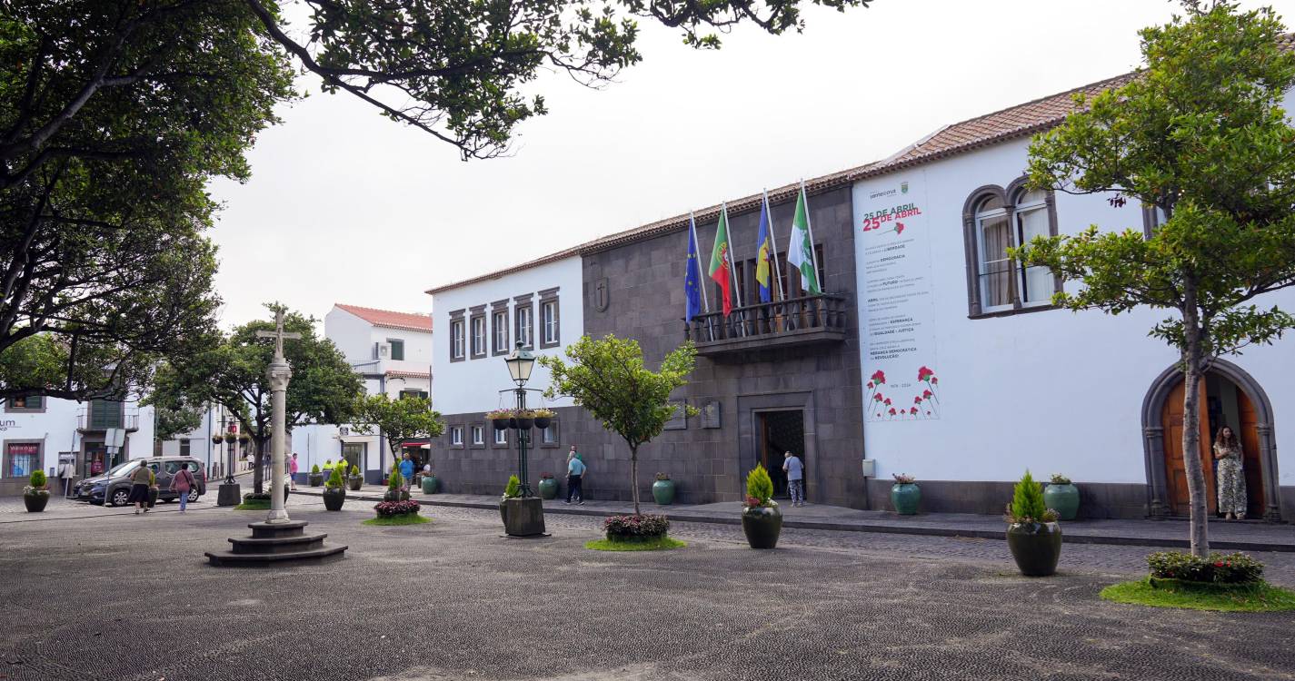 Santa Cruz: Câmara nega atraso no pagamento das bolsas e diz que regulamento está em revisão