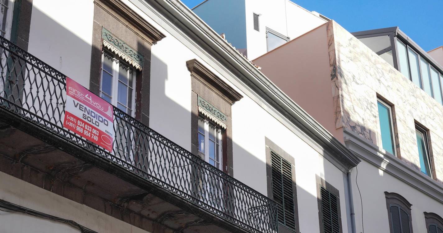 Comprar casa em Portugal exige esforço superior a 40% do rendimento mediano