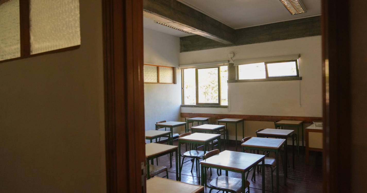 Escola Gonçalves Zarco manifesta indignação pela divulgação pública de nomes de docentes