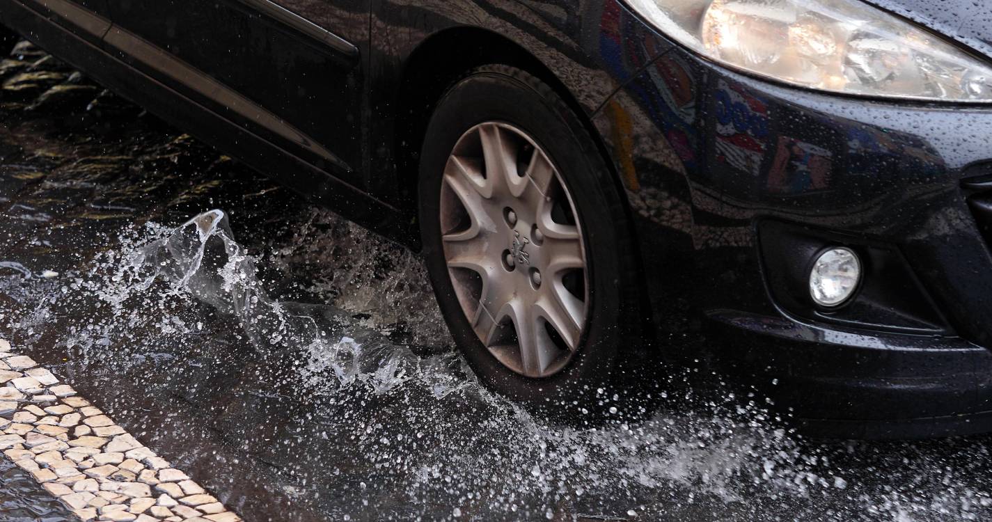 Mau Tempo: Proteção Civil registou 68 corrências durante a madrugada devido à chuva no continente