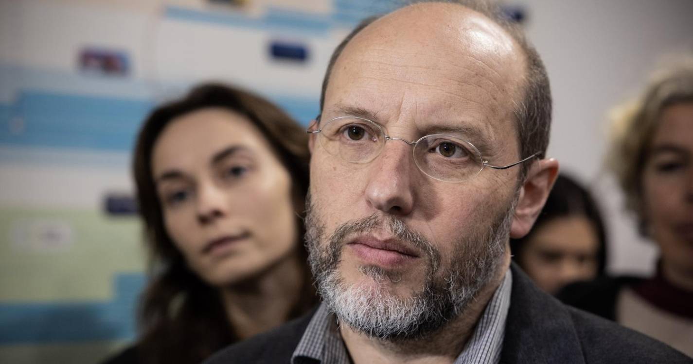 Livre quer que IL e AD esclareçam se viabilizam moção a governo de esquerda