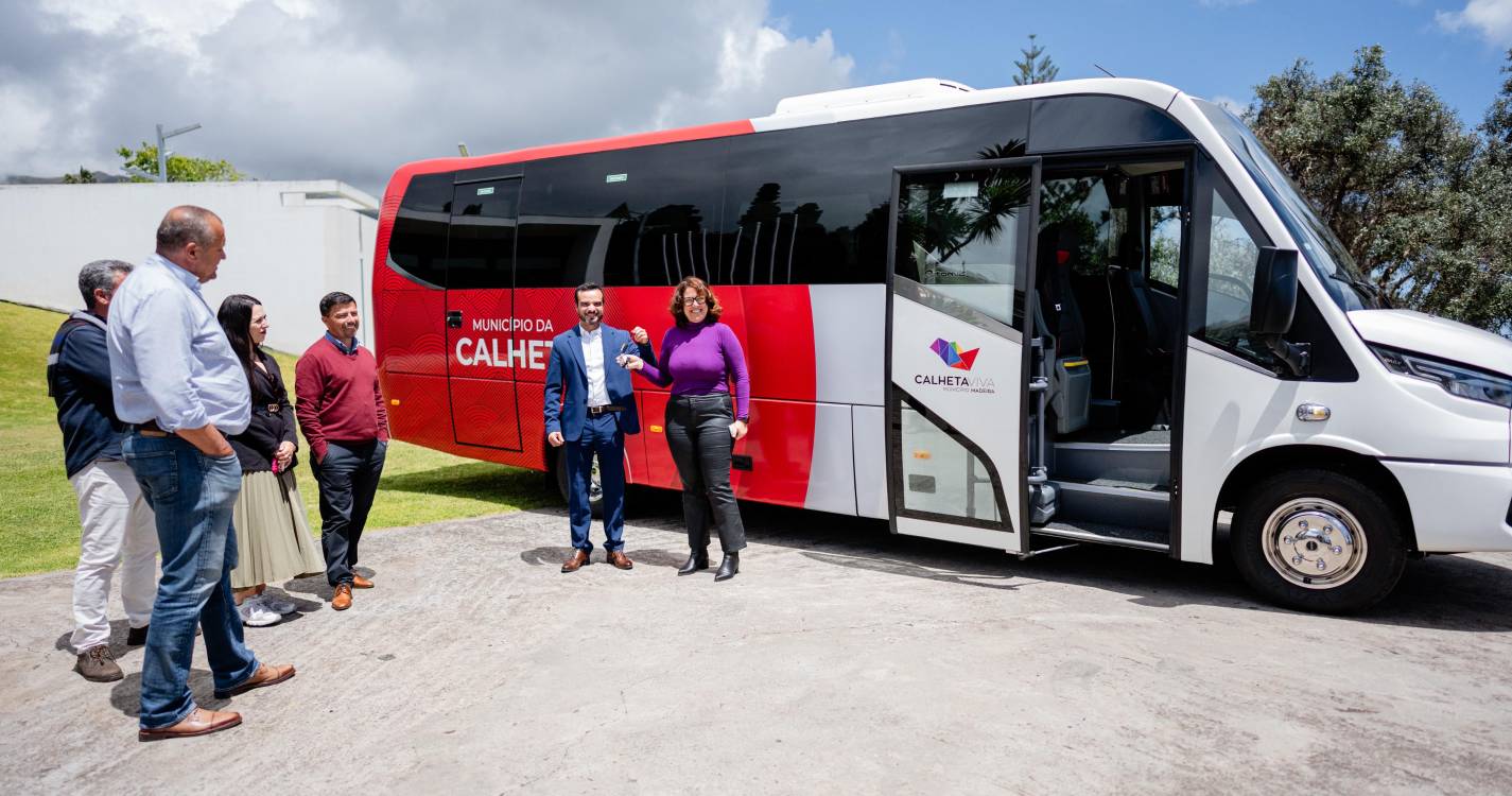 Câmara da Calheta adquiriu carrinha de transporte de passageiros