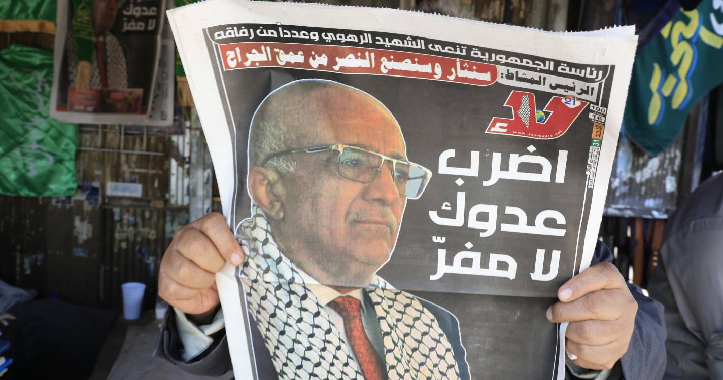 Irão condena “ataque atroz” de Israel que matou primeiro-ministro huthi do Iémen