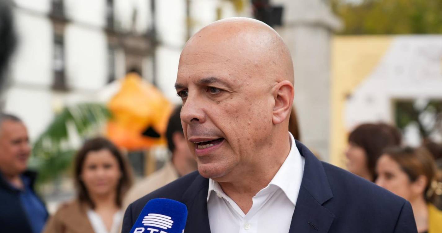 Cafôfo critica Governo Regional por continuar a esbanjar dinheiro em “tachos” mesmo estando em gestão