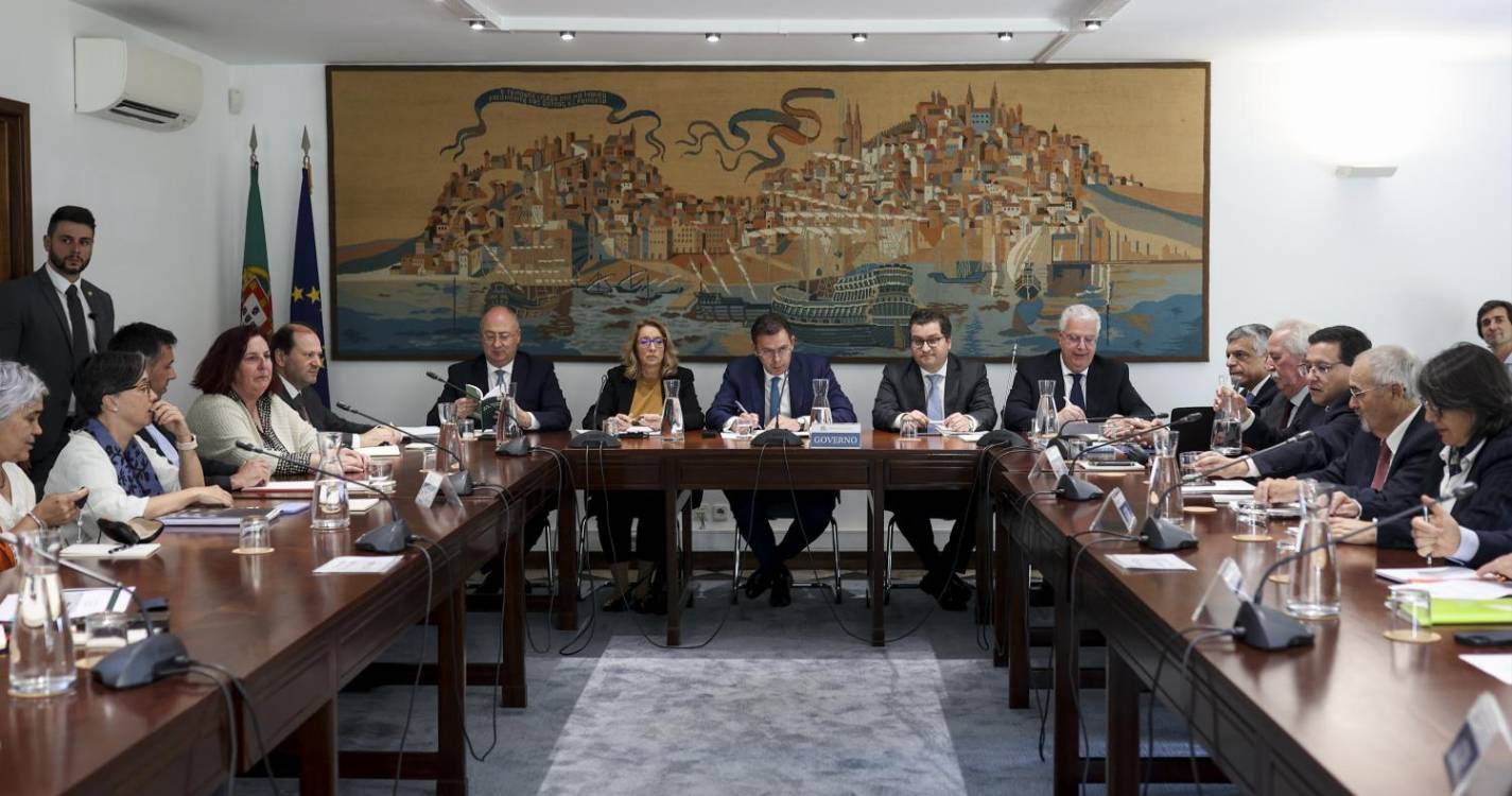 Fórmula de atualização das pensões é para manter mas vai ser estudada