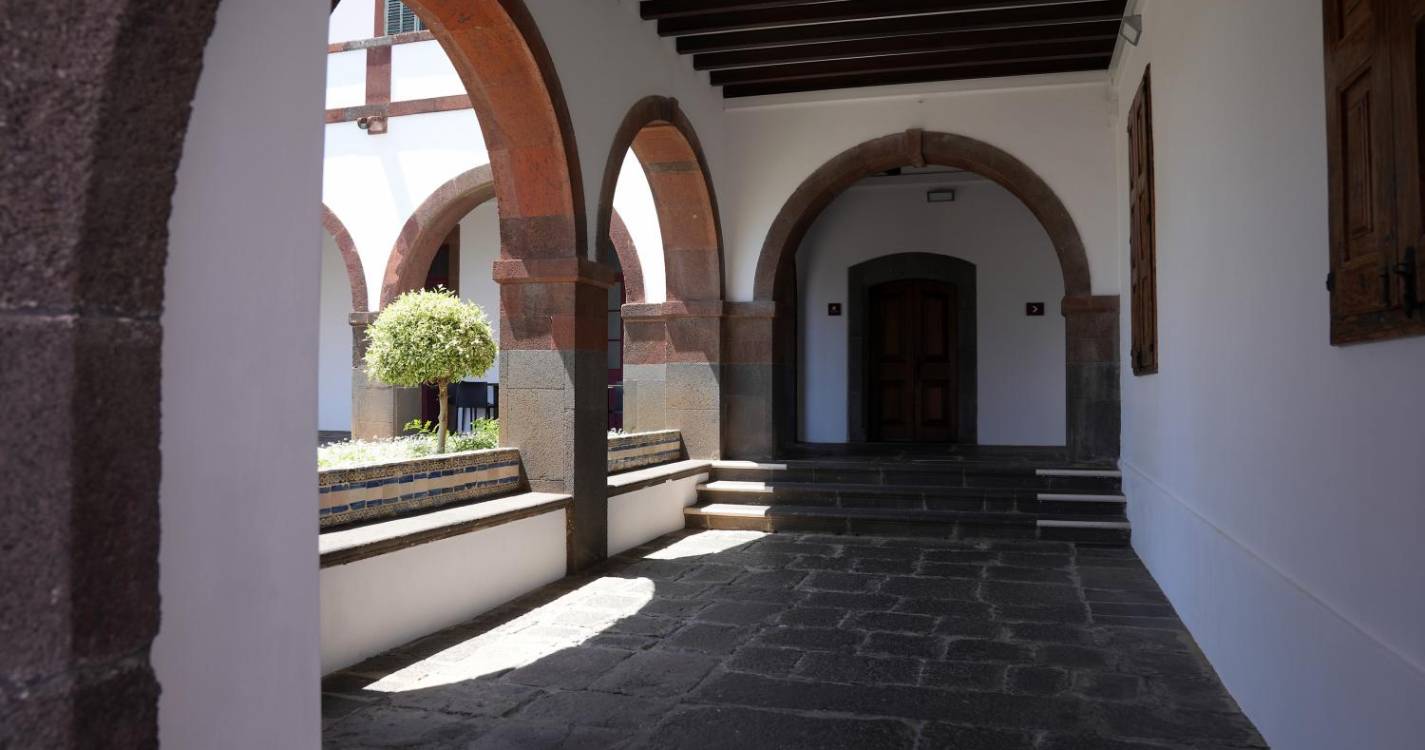 ‘Mulheres Extraordinária’ esta sexta-feira no Convento de Santa Clara