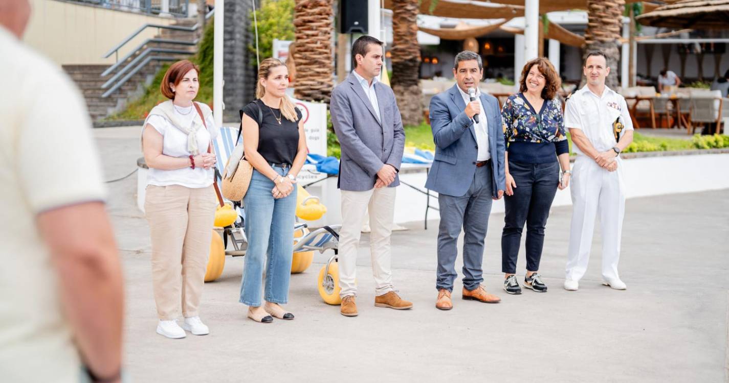 Calheta ostenta Bandeira Azul e Bandeira Qualidade de Ouro