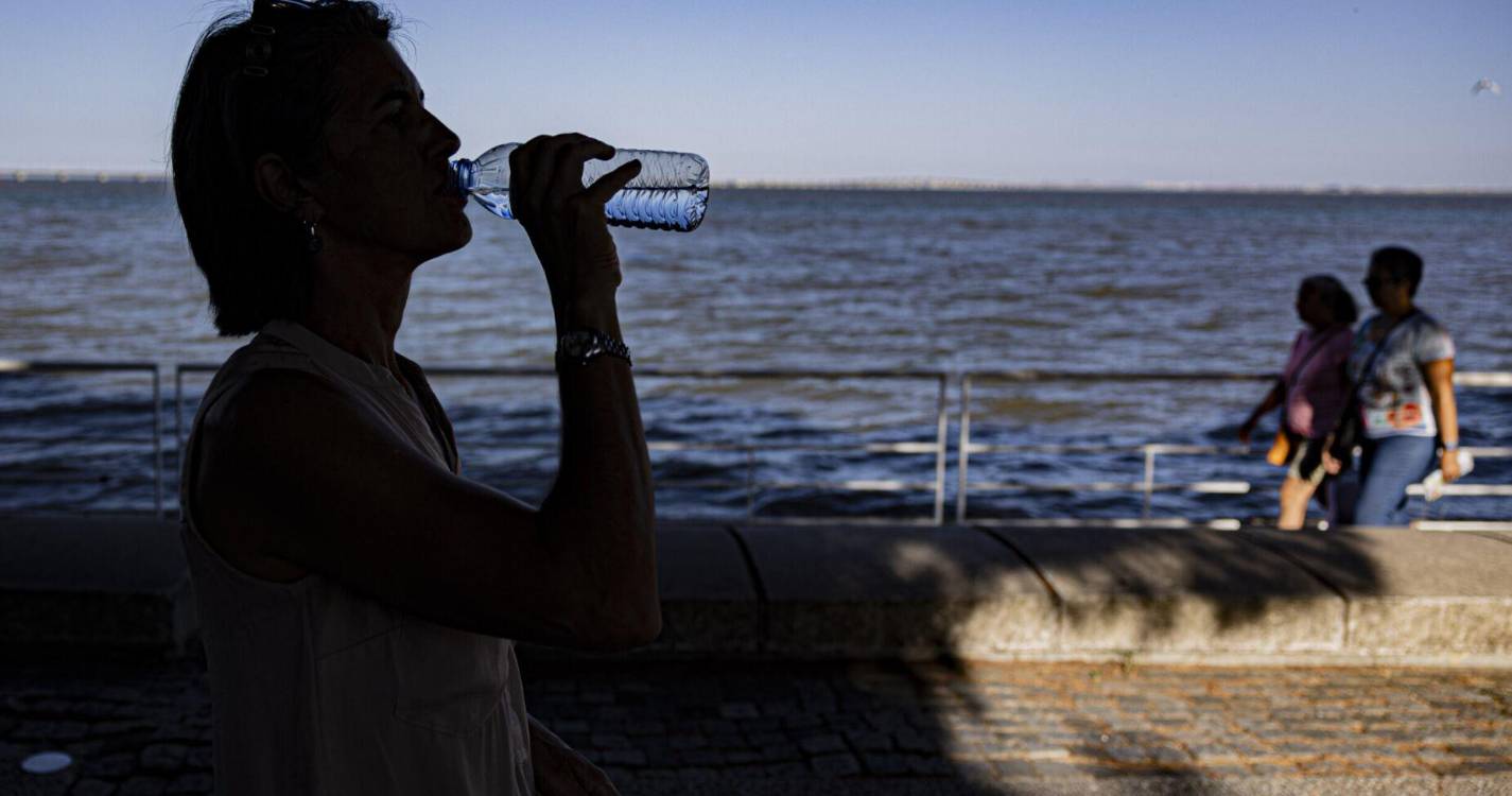 Aviso amarelo devido ao calor prolongado até final da tarde de 3.ª feira em 13 distritos