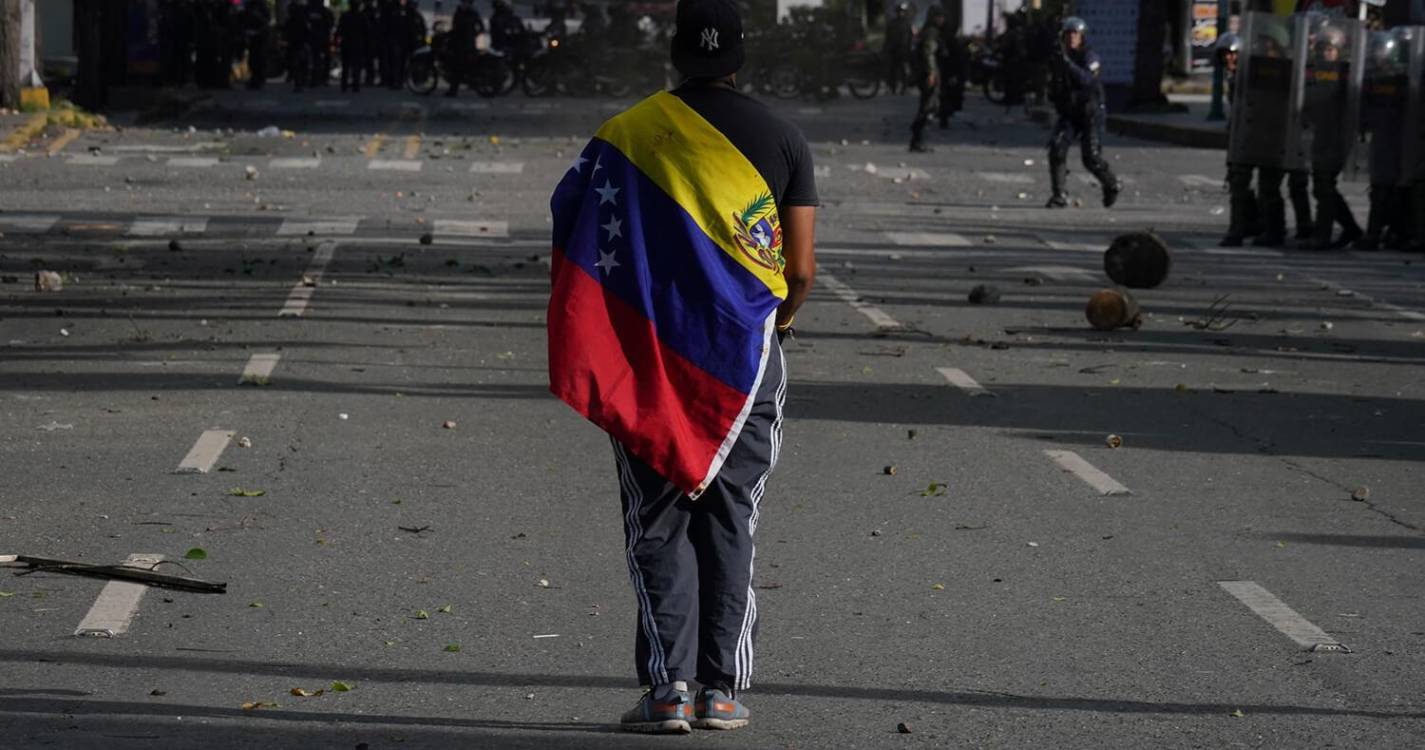 Venezuela: Oposição insta governo a publicar “lista detalhada” dos presos libertados