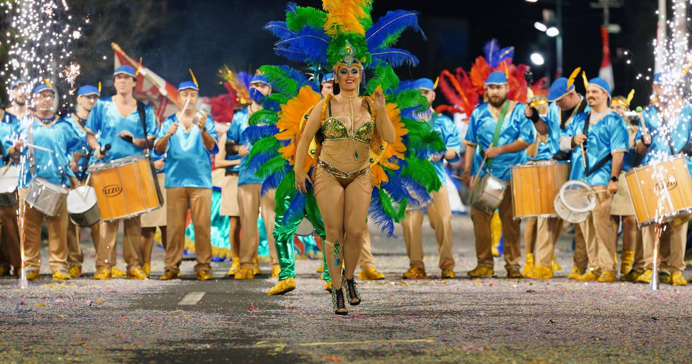 Veja como foi o Carnaval na Avenida cheia de cor e brilho