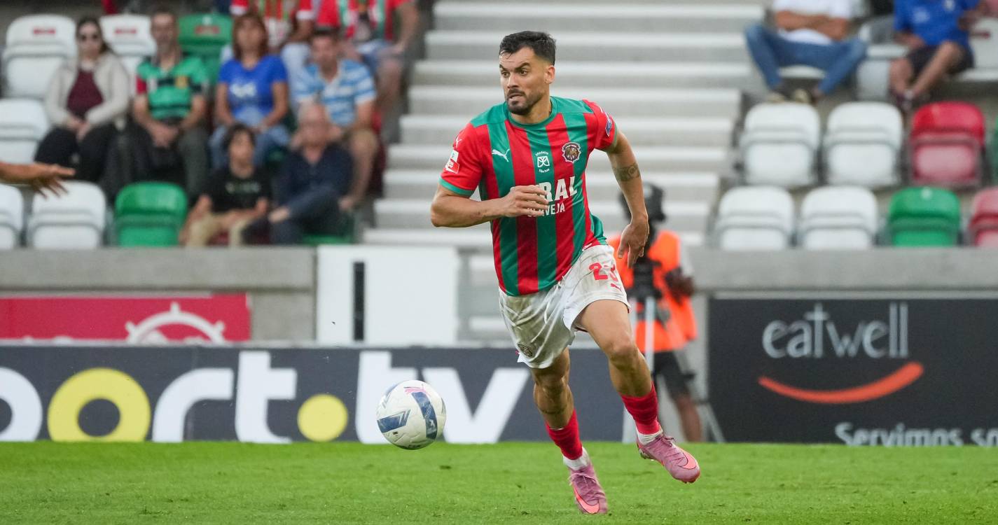 II Liga: Marítimo e Oliveirense não desatam a igualdade ao intervalo