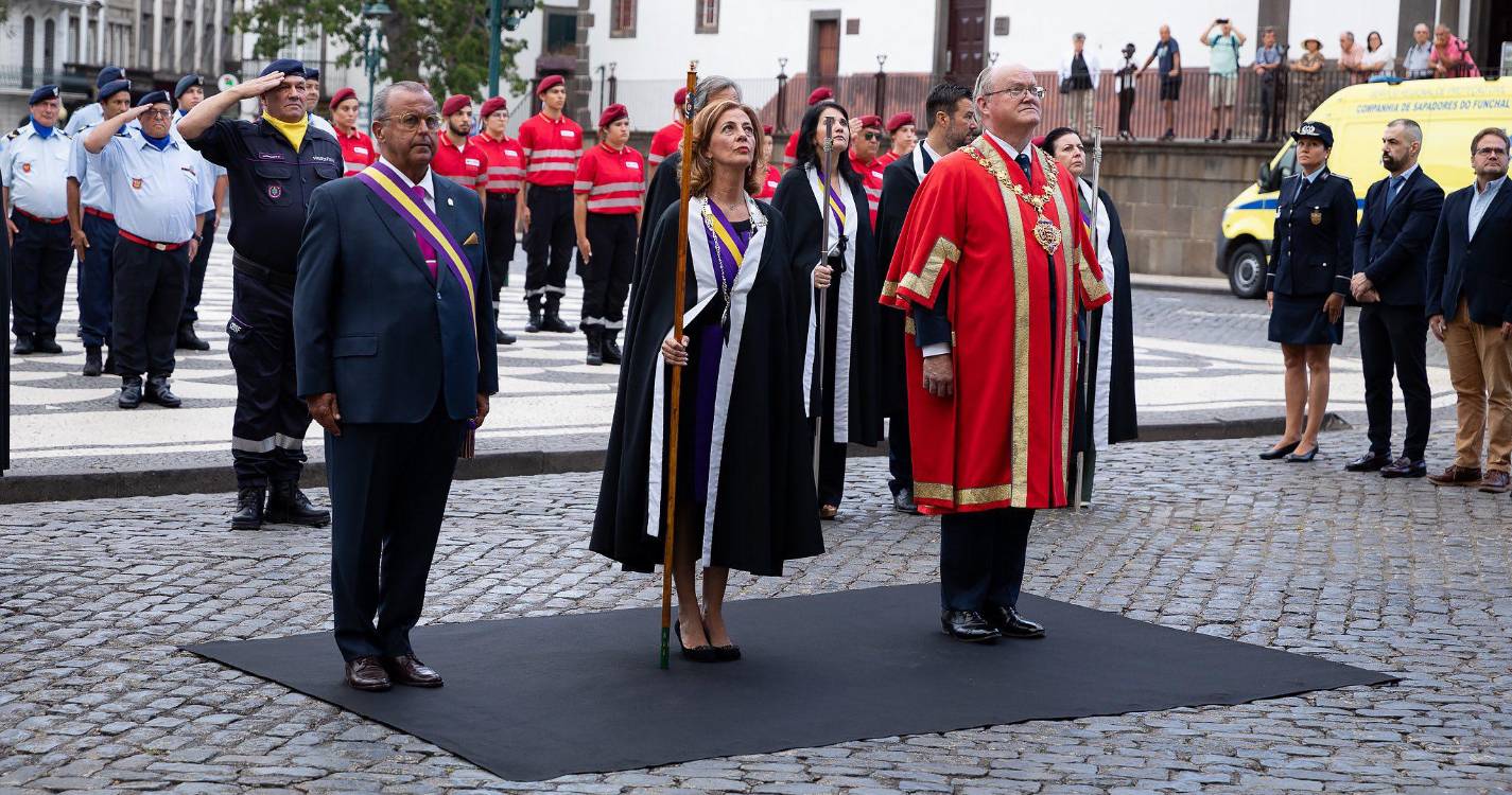 Hastear das bandeiras assinalou arranque das comemorações do dia da Cidade do Funchal