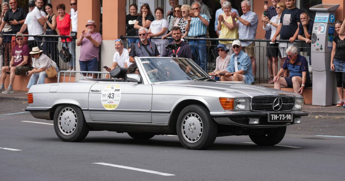 Percorra a galeria que mostra como foi o desfile em ‘grande estilo’ de clássicos