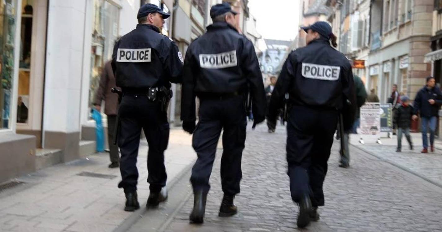 França mobiliza 90.000 agentes policiais para garantir segurança no Ano Novo