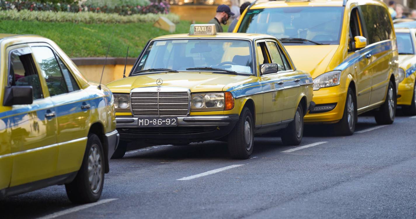 TáxisRAM vai à Assembleia da República discutir pedido de criação de contingente para os TVDE