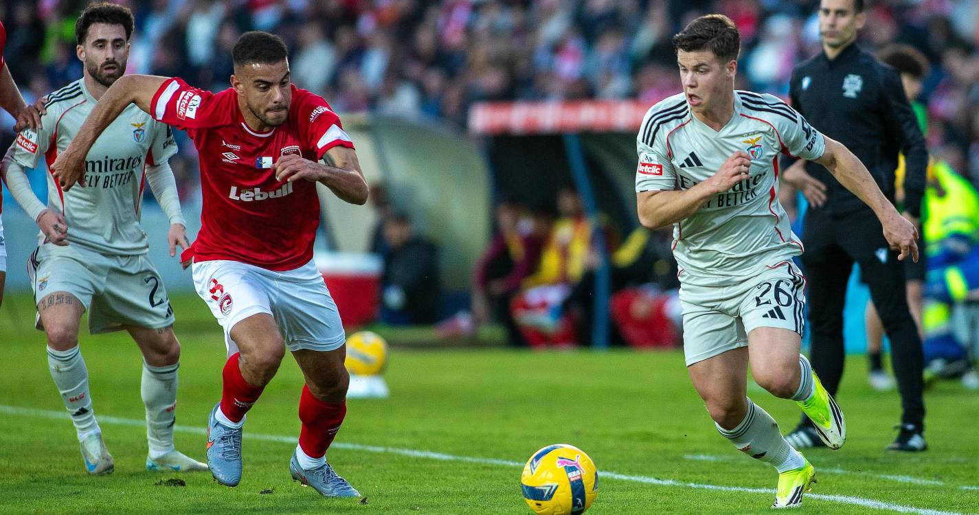 I Liga: Benfica vence nos Açores e pressiona FC Porto e Sporting