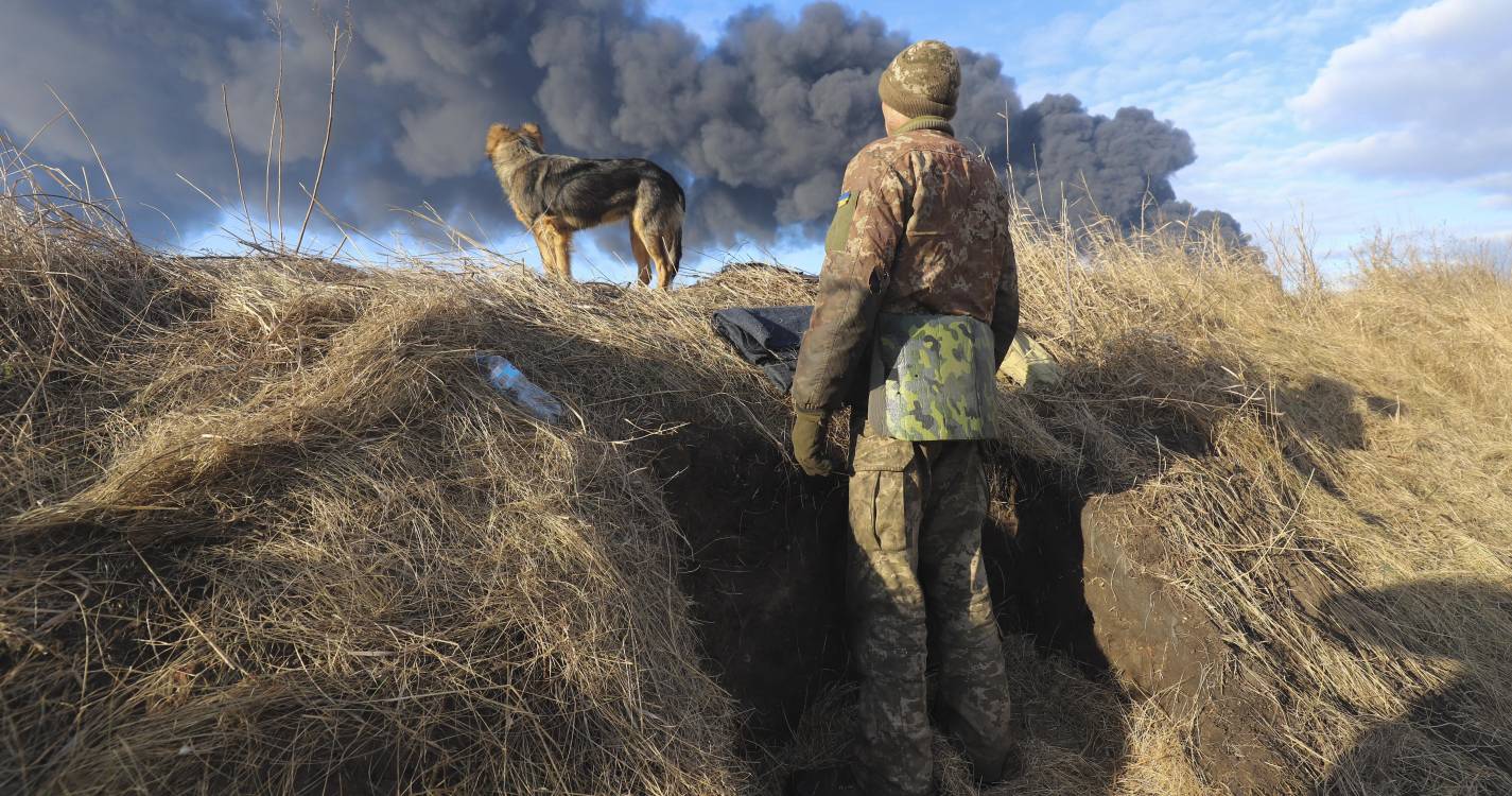 Ucrânia: Kiev recuperou corpos de 909 soldados mortos em combate