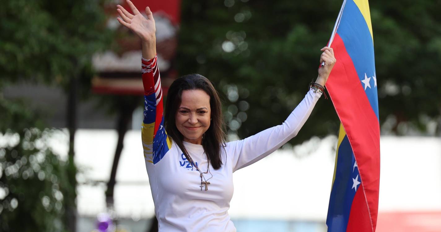 María Corina Machado esperada em Oslo, mas ausente da cerimónia do Nobel da Paz