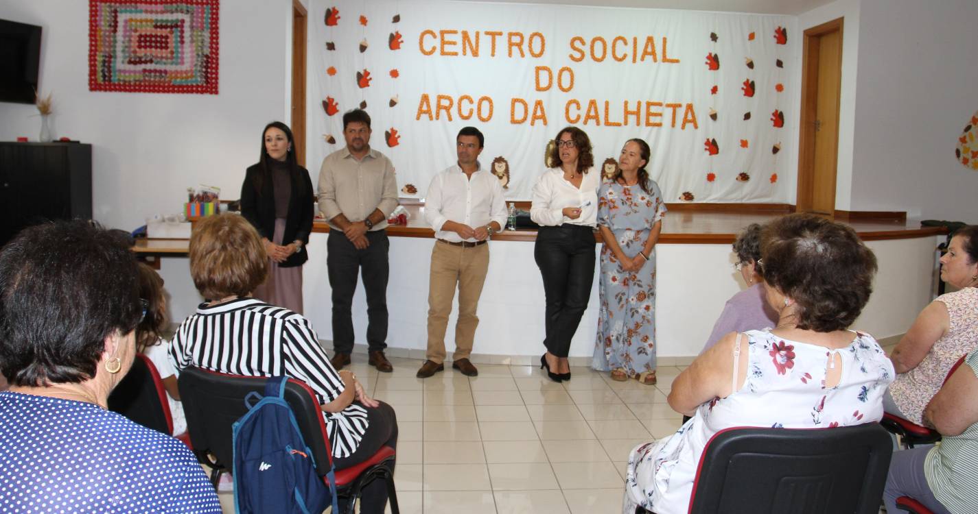 Calheta inicia distribuição dos cartões de apoio à compra de medicamentos