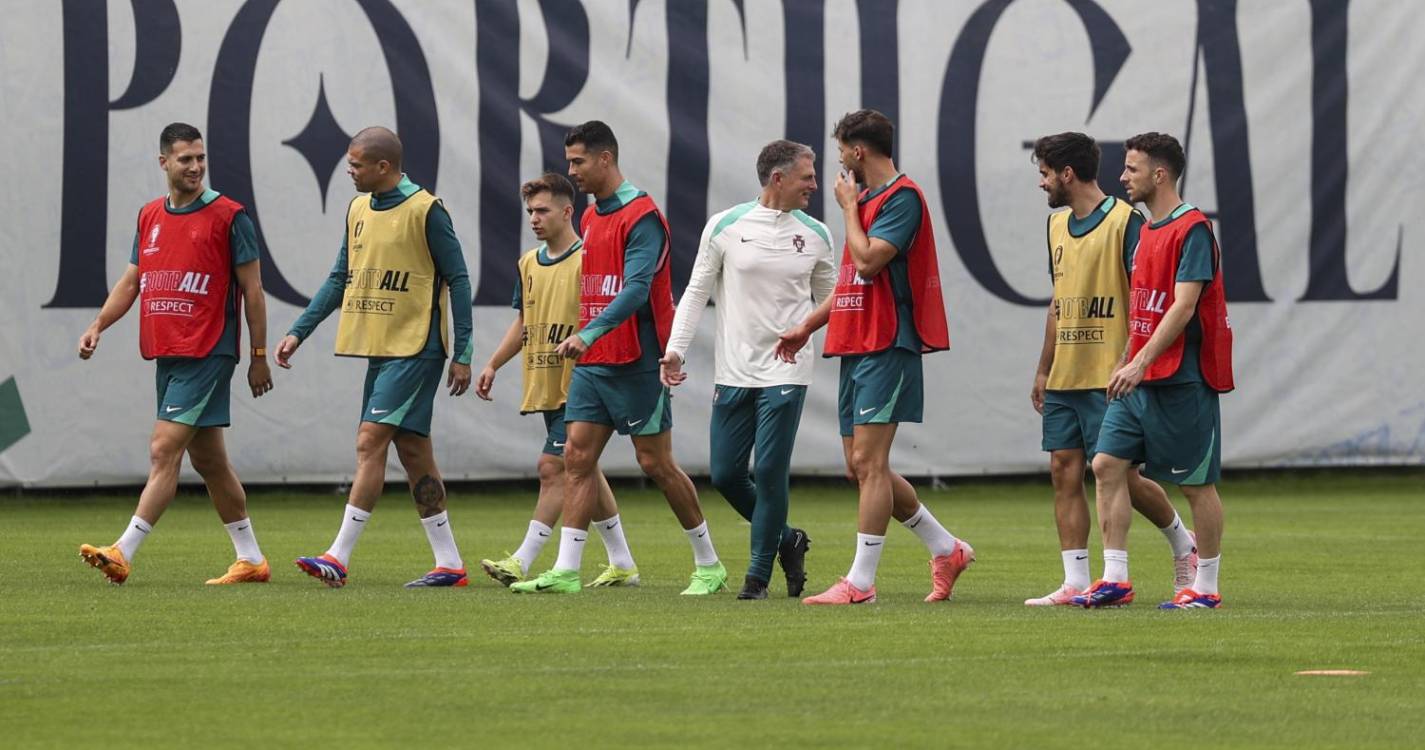Seleção portuguesa na máxima força no último treino antes da Turquia