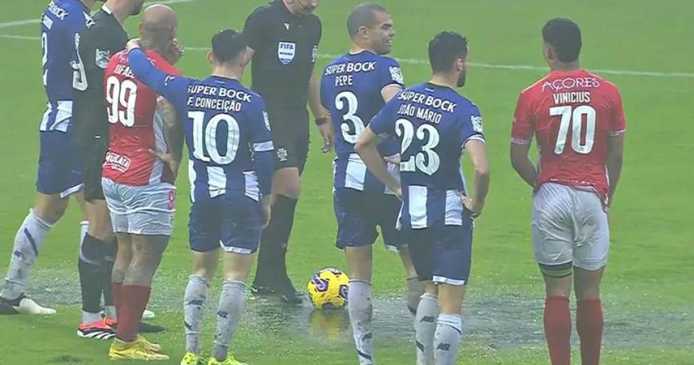 Santa Clara-FC Porto adiado