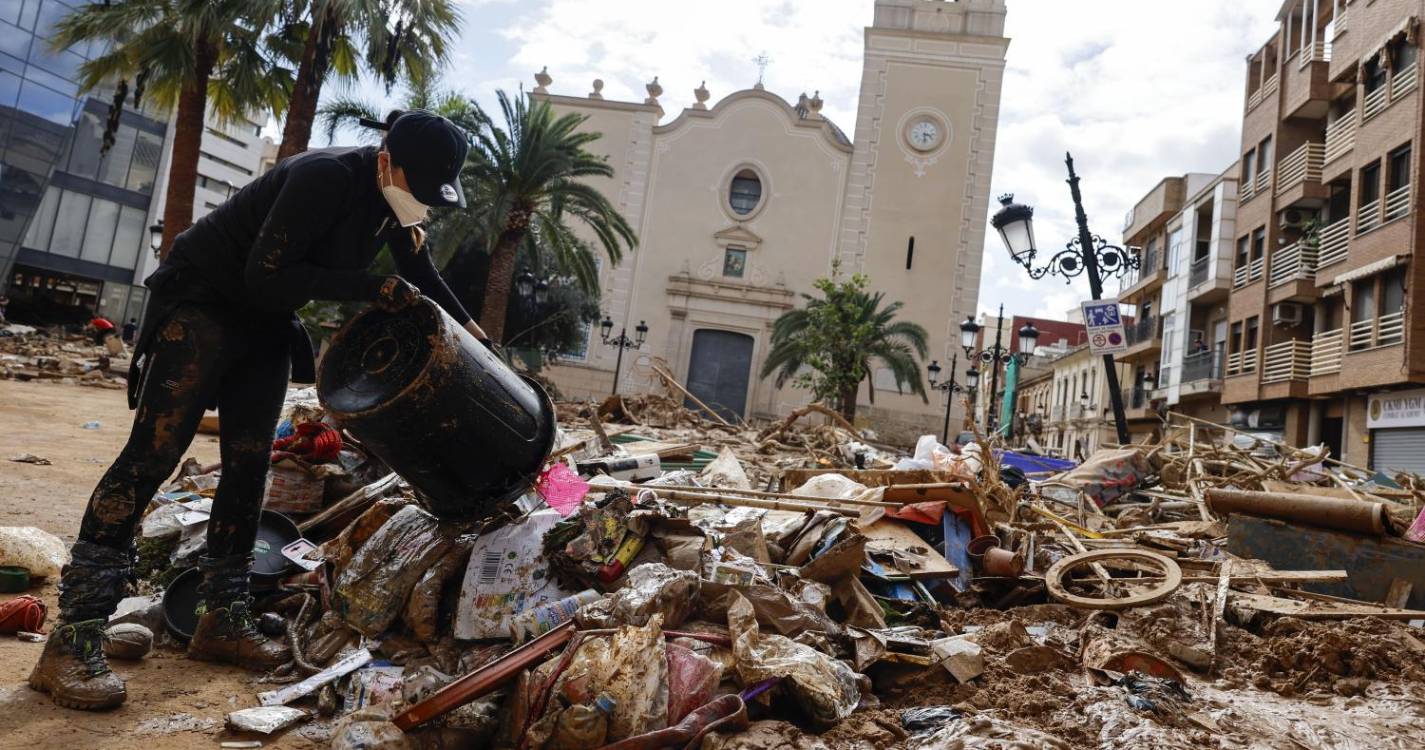 Espanha/Cheias: Novo balanço avança 219 mortos e 93 desaparecidos