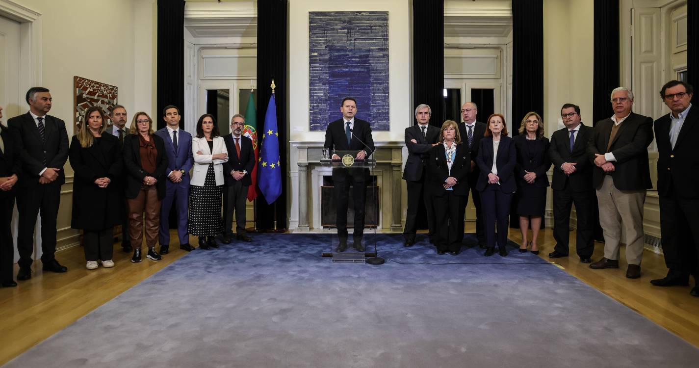 Montenegro admite moção de confiança se oposição não clarificar condições do Governo