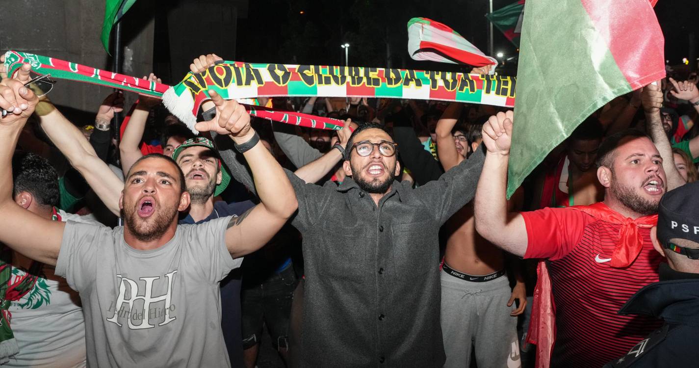 Centenas de adeptos do Marítimo festejam regresso à I Liga três anos depois. Veja as imagens