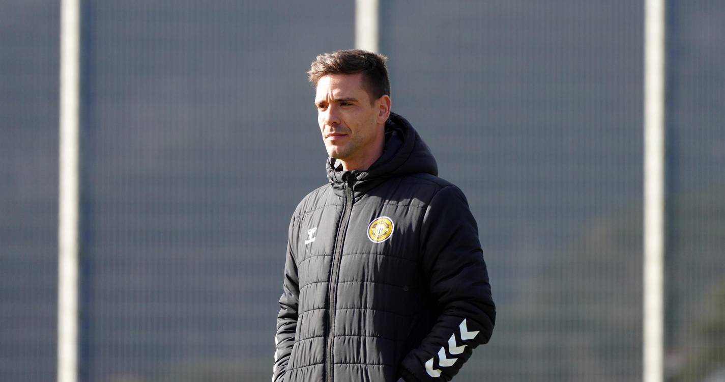 Técnico do Nacional antevê “jogo emocionante” frente ao Santa Clara