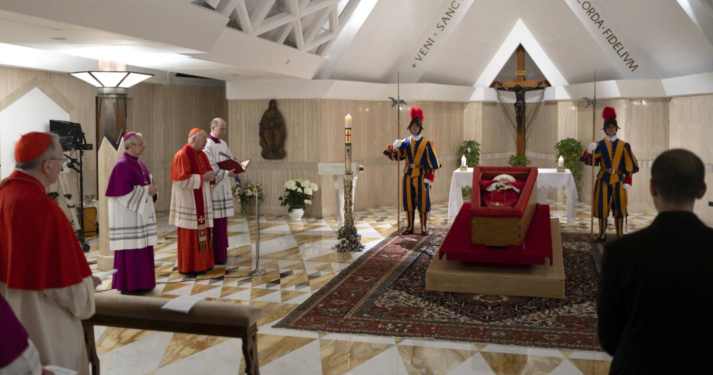 Papa Francisco: Principais líderes mundiais estarão no funeral e Putin é o único ausente confirmado