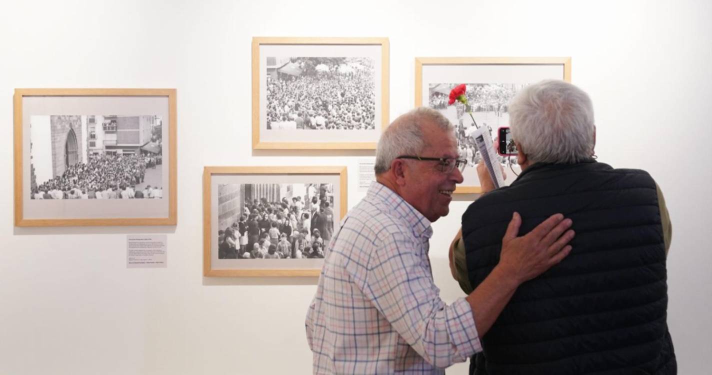 53 imagens eternizam o 25 de Abril no Atelier Vicentes