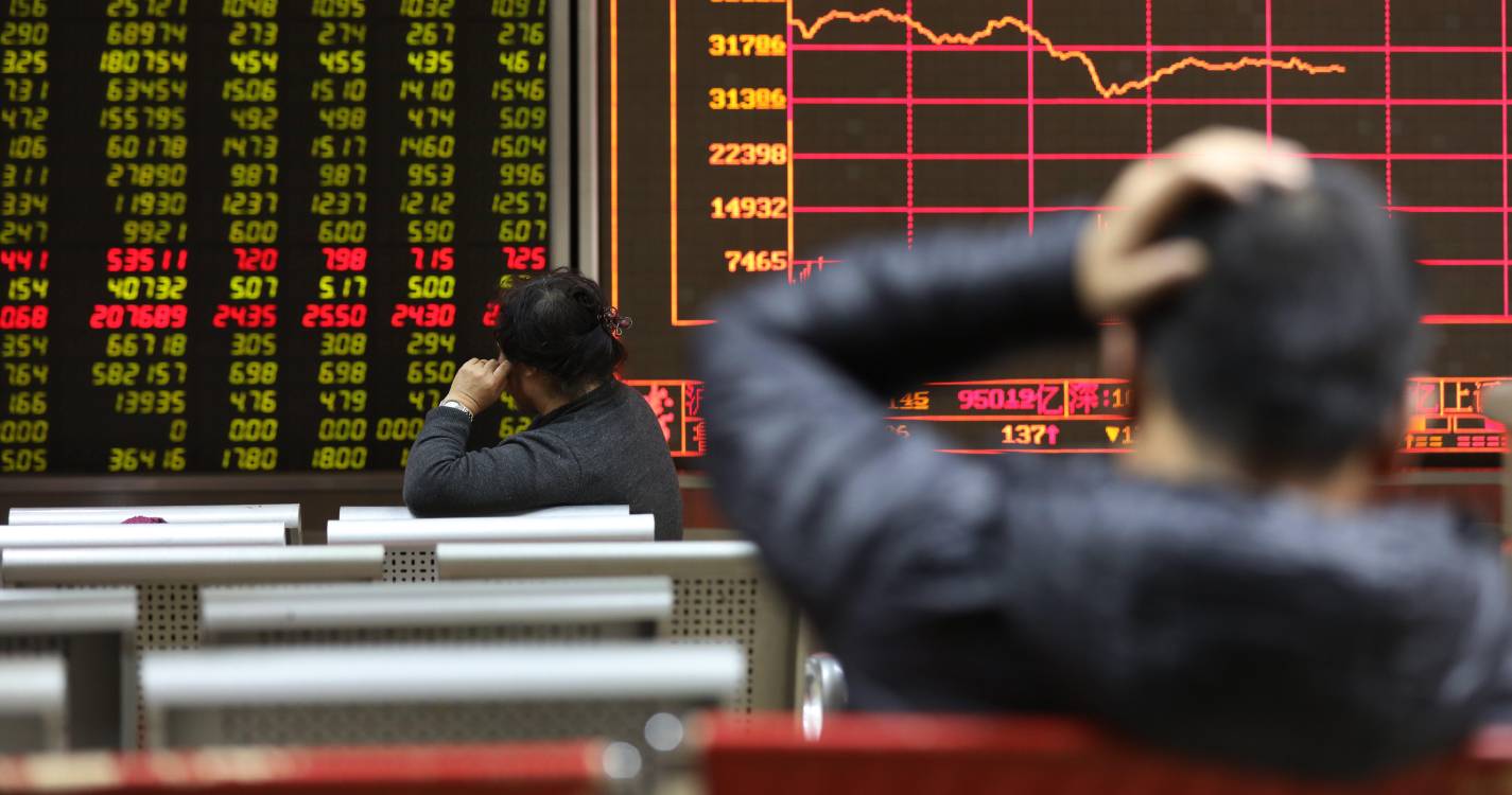 Tarifas: Xi avisa que guerra comercial dos EUA prejudica comércio e estabilidade mundiais