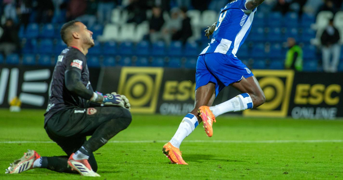 I Liga: Erro de Gabriel Batista permite triunfo do FC Porto sobre Santa Clara