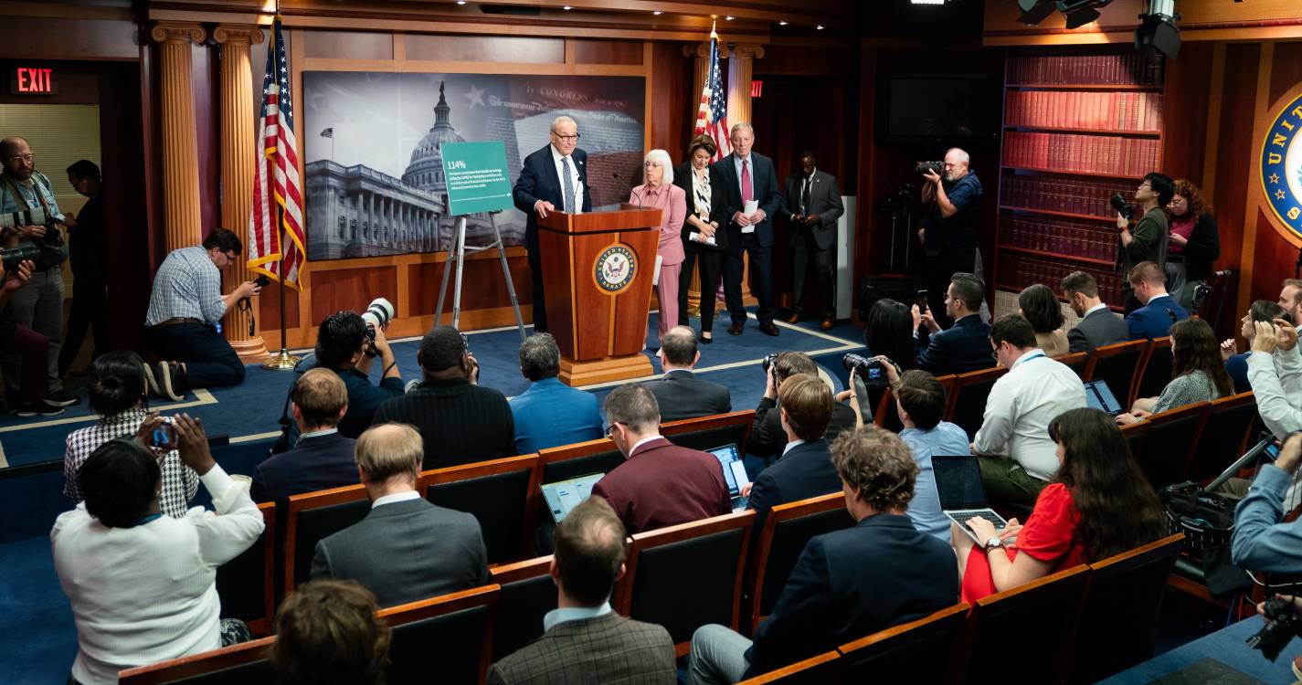 Falta de acordo sobre orçamento desencadeia paralisação do Governo dos EUA