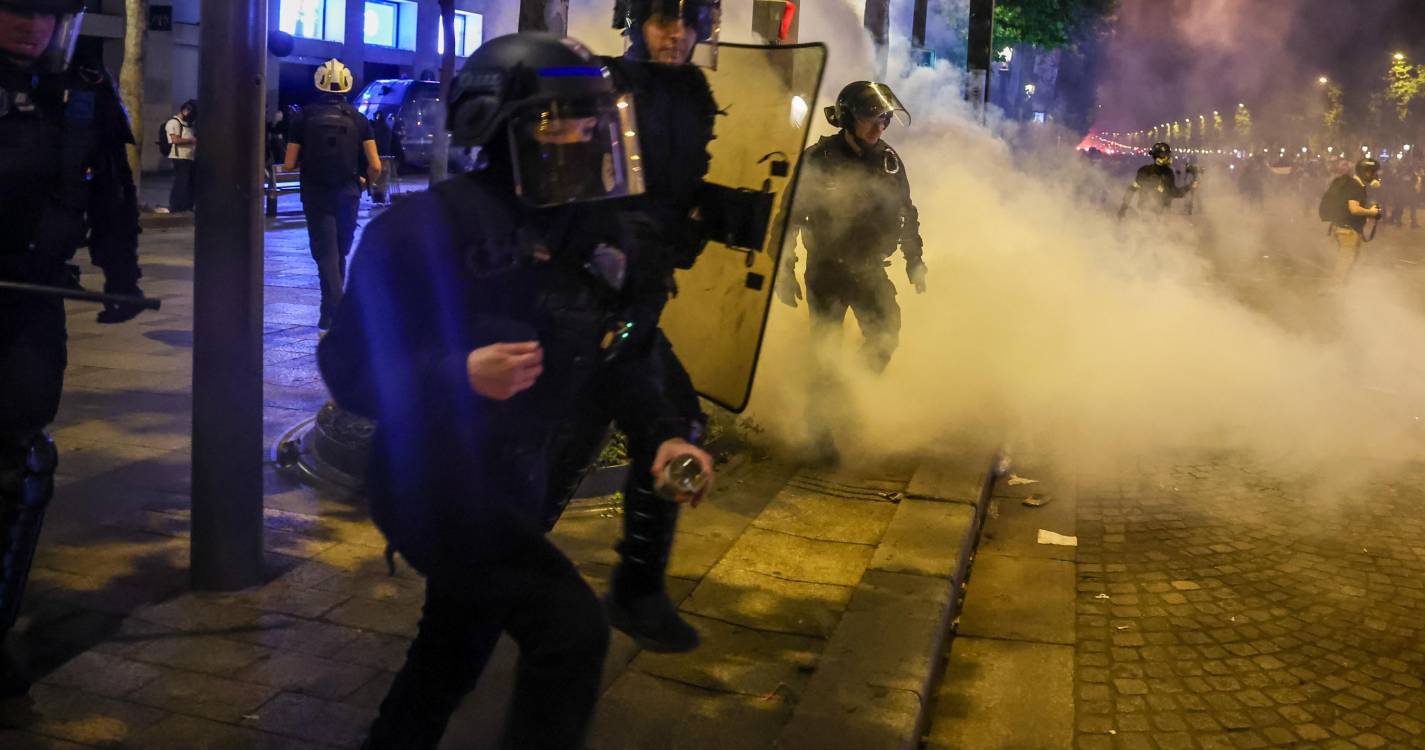 Dois mortos e mais de 500 detidos em França durante celebrações da vitória na Liga dos Campeões