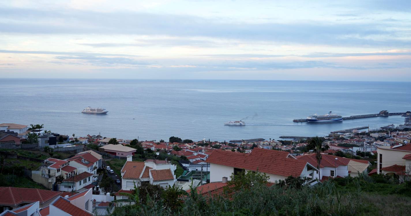 Mais de 4,8 mil passageiros desembarcaram no Funchal