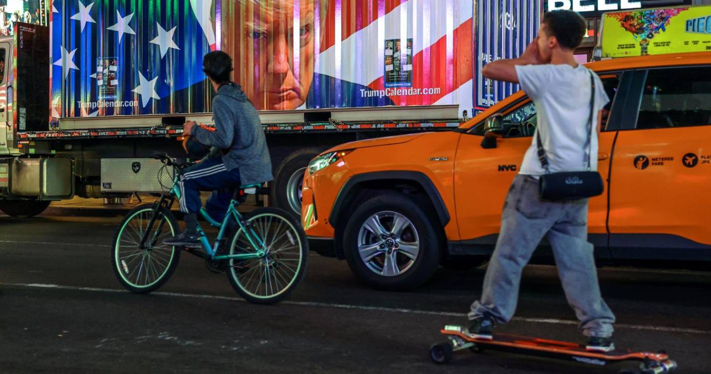 Trump: Estrada fora ao som de ‘Macho man’ da Florida à Casa Branca