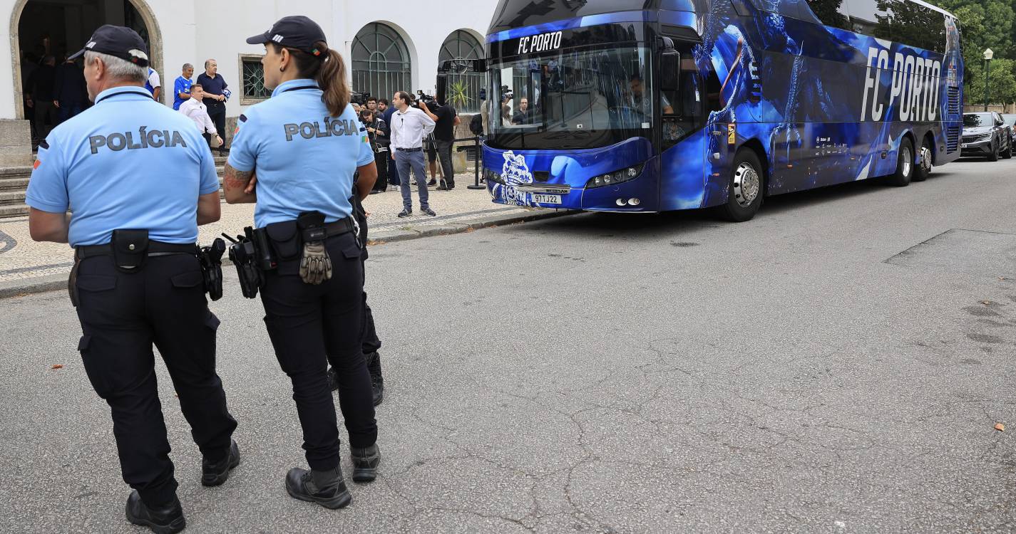 Futebol português despede-se de Jorge Costa num funeral marcado pela emoção (com fotos)