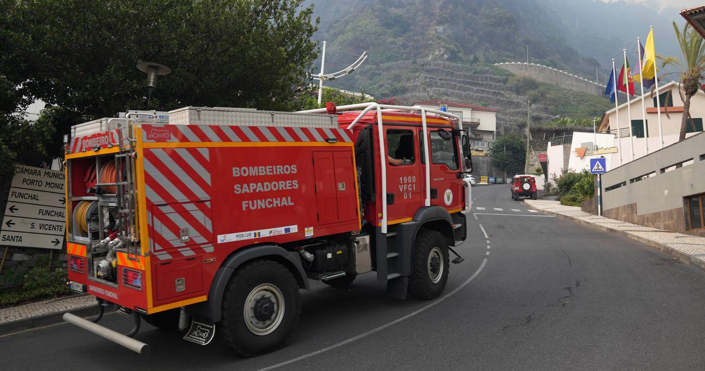 Incêndio em viatura gera alarme durante a madrugada