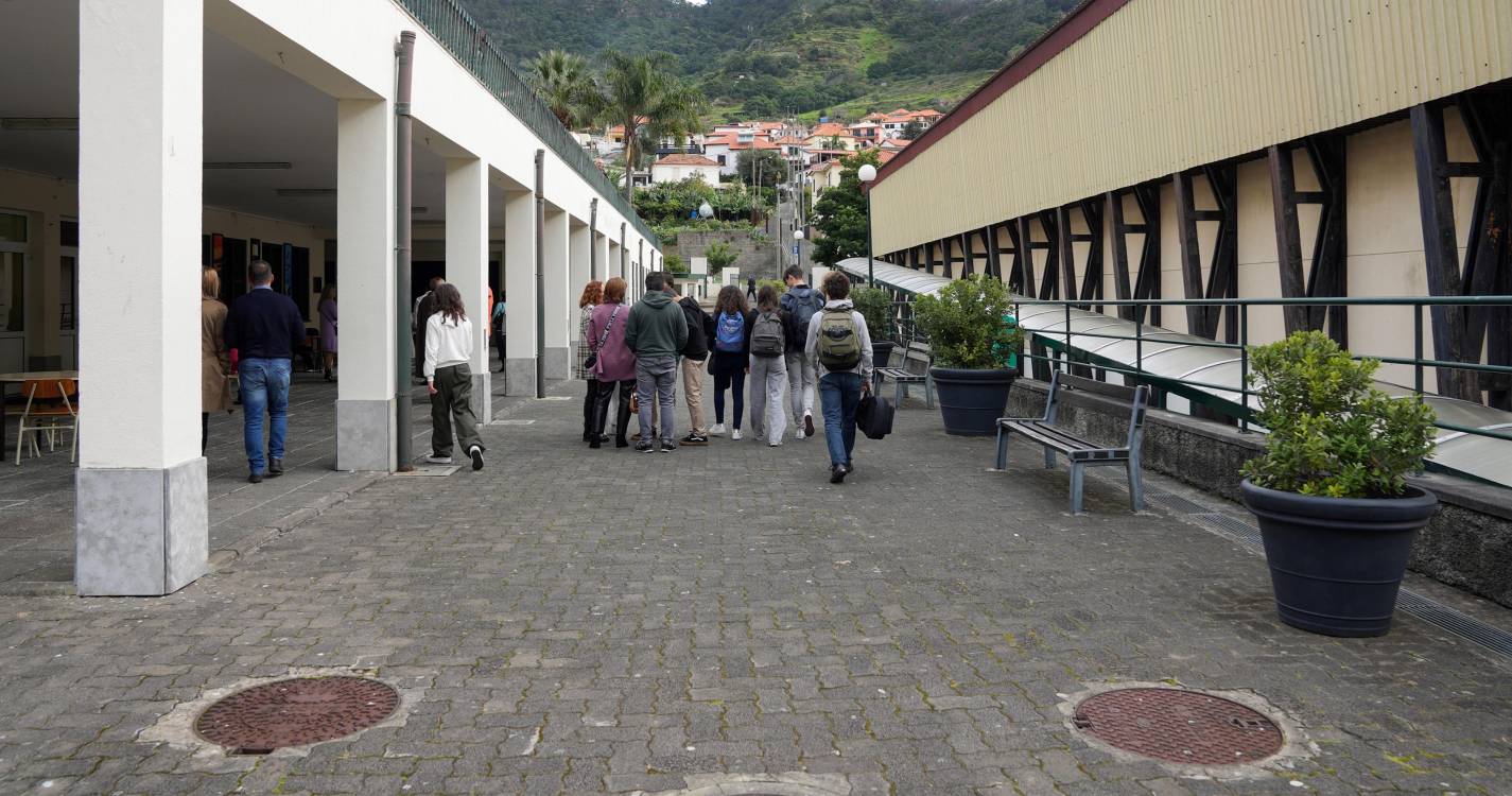 Agressões violentas entre duas raparigas na Escola de Machico