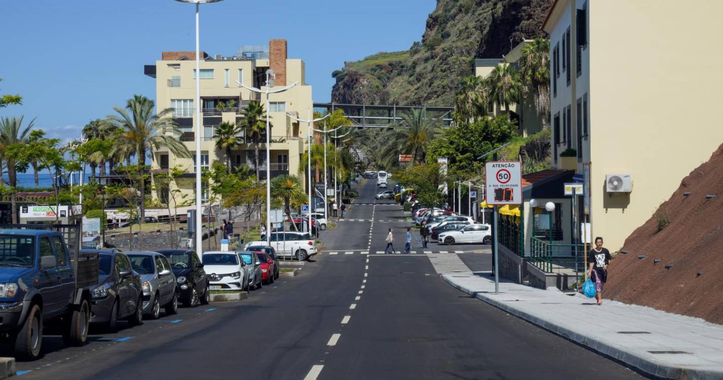 Marginal da Calheta encerra por quatro dias devido a intervenção na escarpa