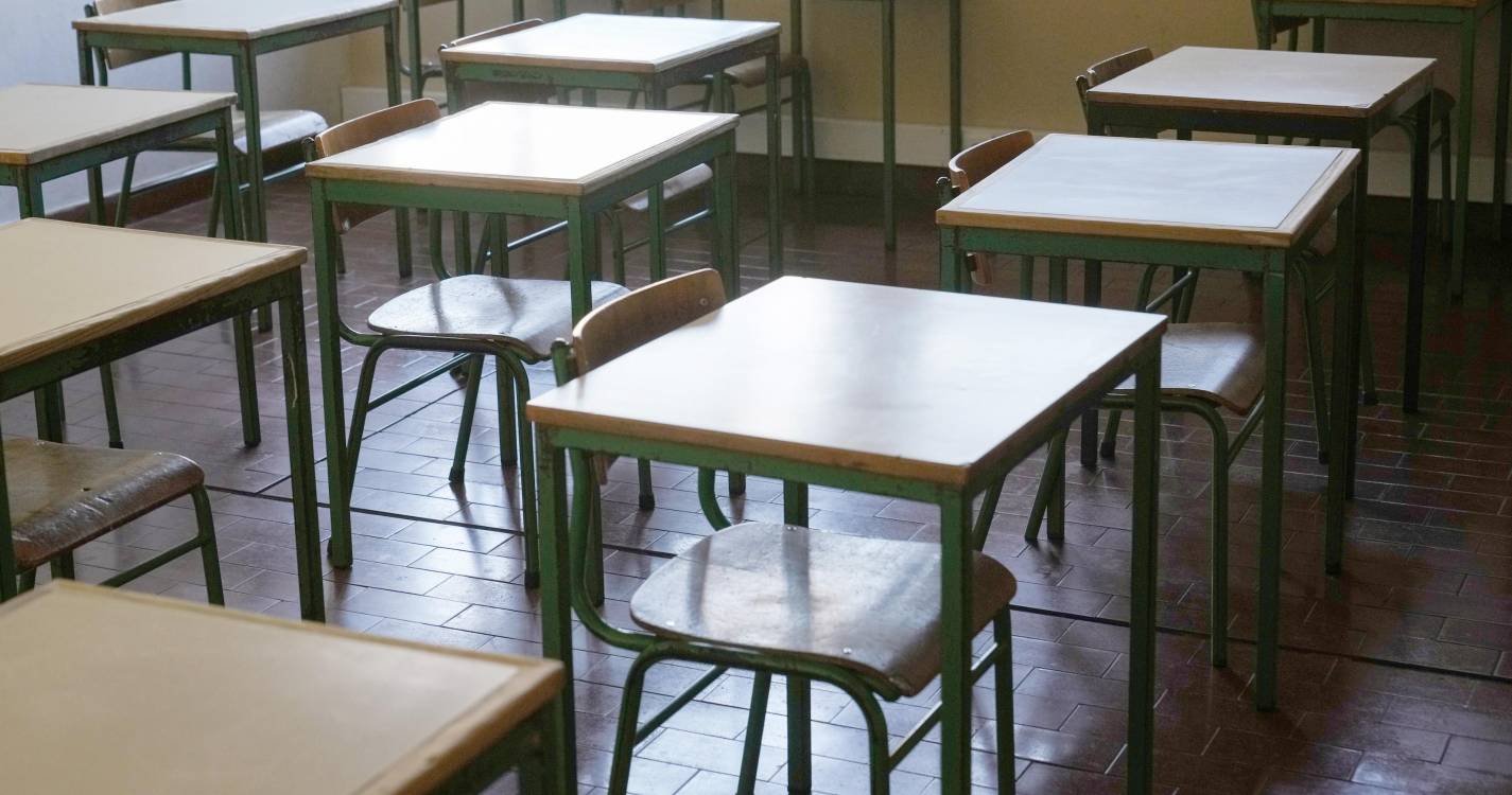 Taxa de conclusão do ensino secundário em 2024/25 diminuiu 10,7 pontos percentuais