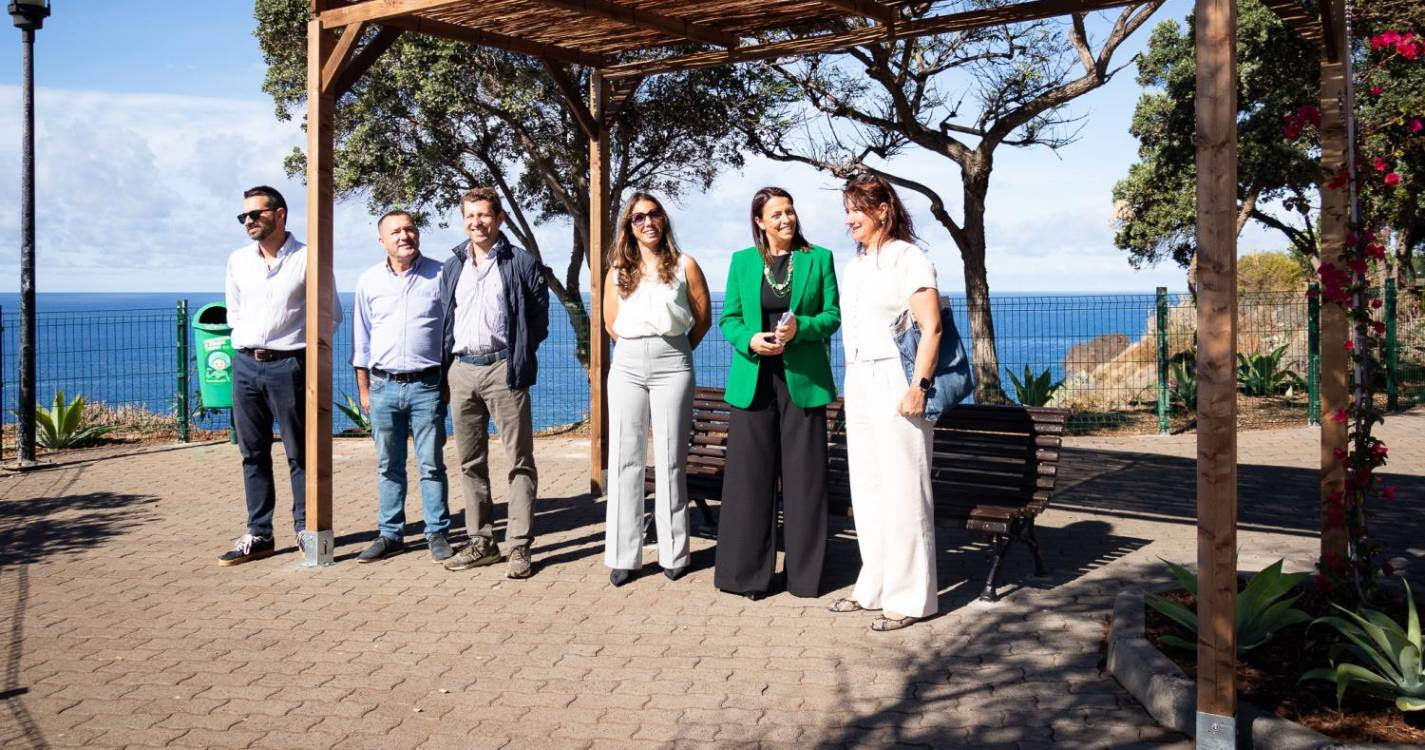 Câmara do Funchal inaugura pérgula na promenade do Lido